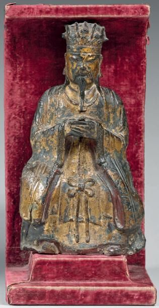 CHINE - Epoque MING (1368-1644) Statuette de dignitaire taoïste en bronze à traces...