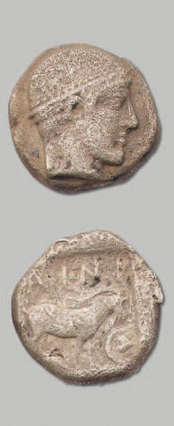 null THRACE Aenos (474-449 av. J.-C.). Tétradrachme. 15 g. Tête d'Hermès casquée...