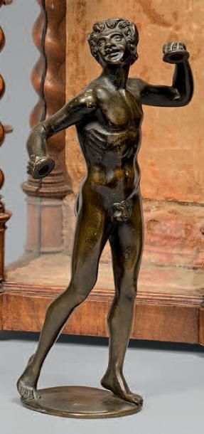 null Statuette en bronze patiné représentant un satyre aux cymbales dansant, d'après...