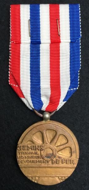 null Médaille d'honneur des chemins de fer coloniaux pour l'Afrique Équatoriale Française,...