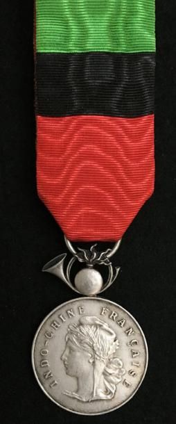 null Médaille d'honneur des Douanes et Régies de l'Indochine, premier type en argent,...
