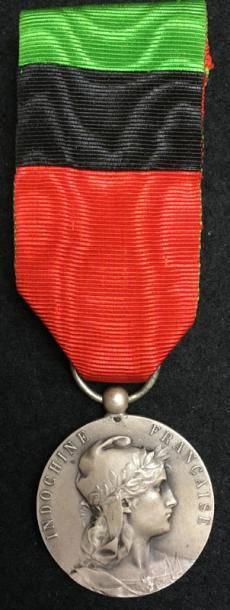 null Médaille de la Police de l'Indochine, créée en 1918, en argent au profil de...