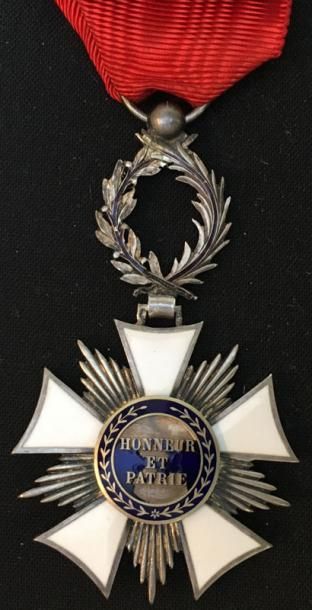 null Maisons d'éducation de la Légion d'honneur, IIIe République, insigne du sixième...