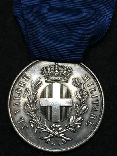 ROYAUME DE SARDAIGNE Médaille de la Valeur
Militaire, signée F.G. en argent, attribution...