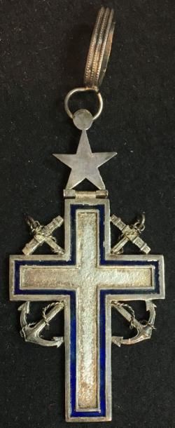 null Croix d'aumônier de la Marine, du modèle de 1891, en métal argenté et émaillé...