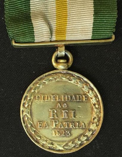 null Médaille de La Fidélité au Roi et à la Patrie, créée en 1823, en argent doré...