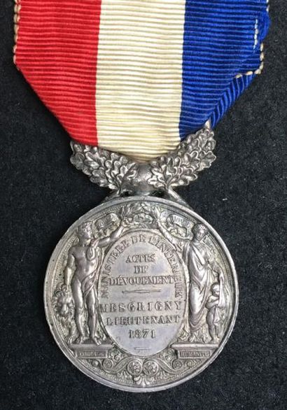 null Ministère de l'Intérieur - Médaille d'honneur des sapeurs-pompiers volontaires,...