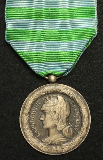 null Médaille de Madagascar 1883-1886, première expédition par Daniel Dupuis en argent,...