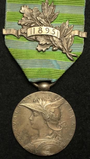 null Médaille de Madagascar 1895, deuxième expédition par Roty en argent, poinçon...