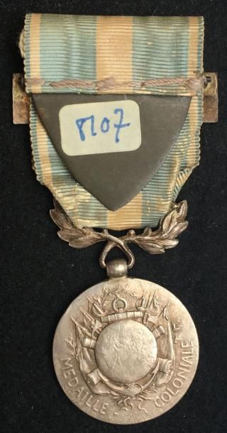 null Médaille coloniale en argent, premier type officiel par Mercier, bélière olive,...