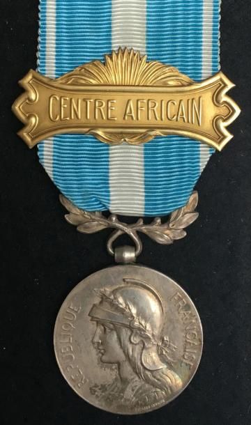 null Missions au centre de l'Afrique - Médaille coloniale en argent, premier type...