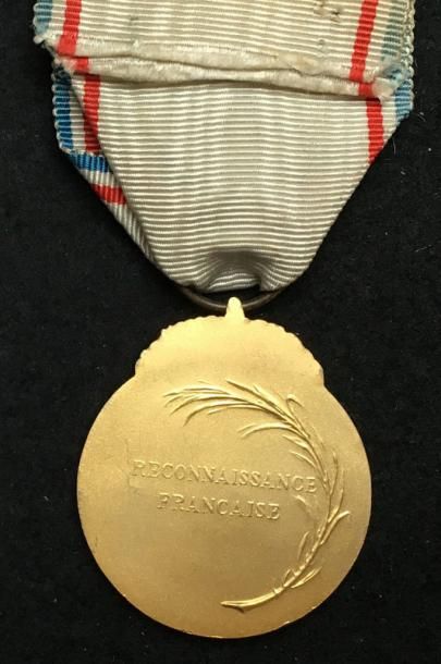 null Médaille de la Reconnaissance Française, créée en 1917, 1re classe en vermeil,...