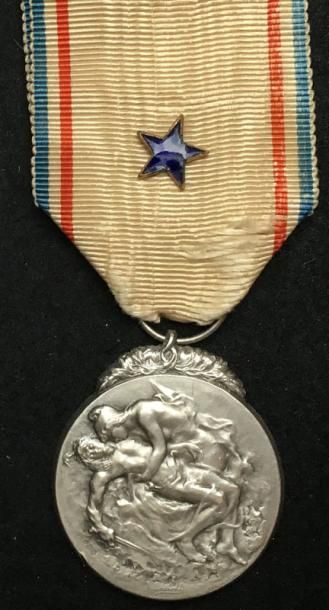 null Médaille de la Reconnaissance Française, 2e classe en argent, premier type par...