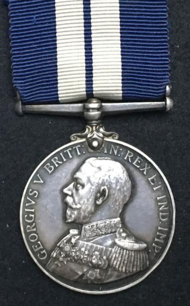 ROYAUME-UNI «Distinguished Service Medal», créée en 1914, en argent au profil de...