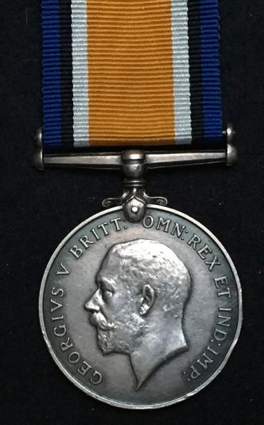 ROYAUME-UNI «British War Medal», en argent au profil de Georges V, attribution frappée...