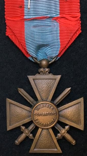null Croix de Guerre des Théâtres d'Opérations Extérieurs (TOE), créée en 1921, modèle...