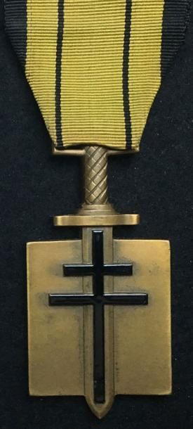 null Ordre de la Libération, croix de Compagnon en bronze patiné, la croix de Lorraine...