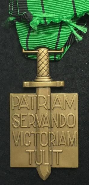 null Ordre de la Libération, croix de Compagnon en bronze à patine clair, la croix...