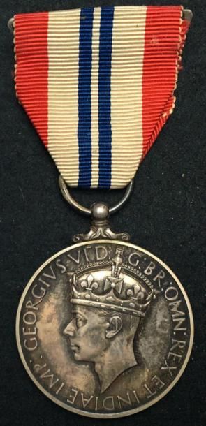 ROYAUME-UNI «King's Medal for Courage in the Cause of Freedom», créée en 1945, argent,...