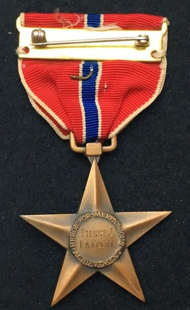 États-Unis d'Amérique (USA) «Bronze Star Medal», créée en 1944, en bronze patiné,...