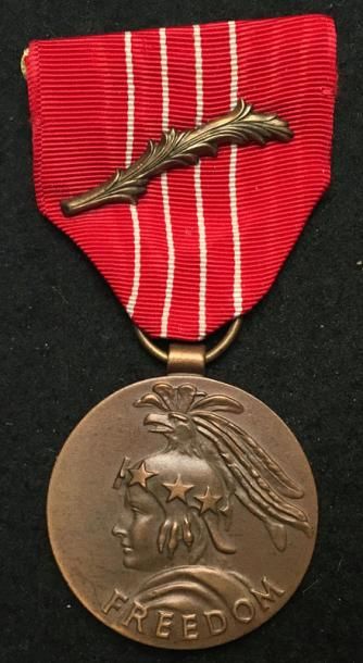 États-Unis d'Amérique (USA) «Medal of Freedom», créée en 1945, en bronze patiné,...