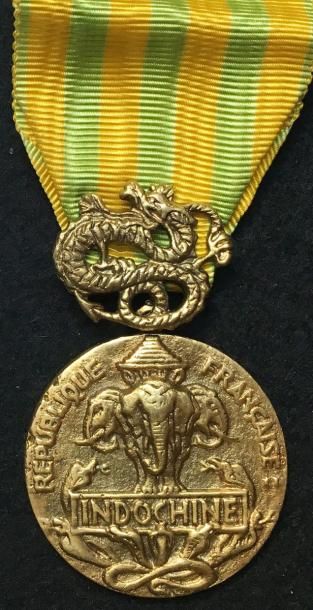 null Médaille commémorative de la campagne d'Indochine, fabrication locale, surmoulage...