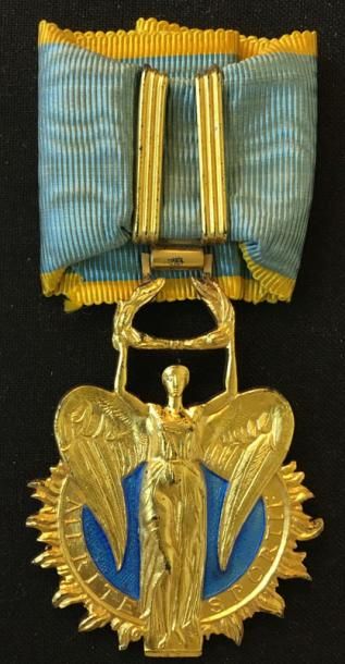 null Ordre du Mérite Sportif, fondé en 1956, bijou de commandeur signé R.C. (Raymond...