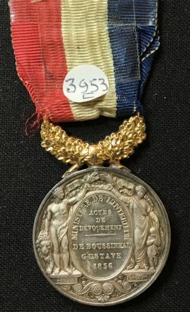 null Second Empire, médaille d'honneur de 1re classe en argent au profil de Napoléon...