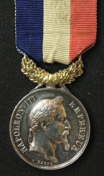 null Second Empire, médaille d'honneur de 1re classe en argent au profil de Napoléon...