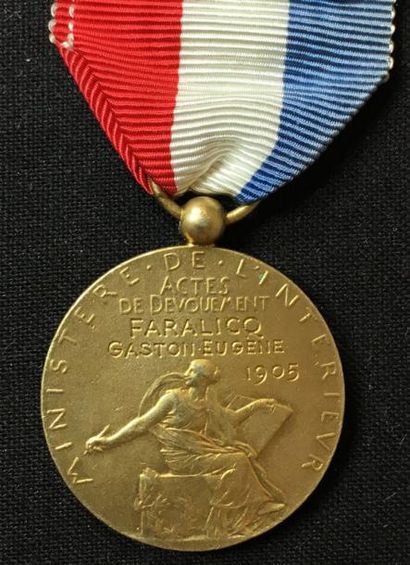 null IIIe République, médaille d'honneur de vermeil au profil de la République à...