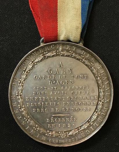 null Monarchie de Juillet, médaille d'honneur en argent au profil de Louis-Philippe...