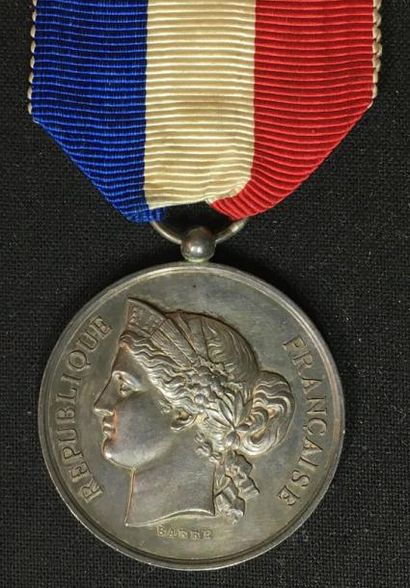 null IIIe République, médaille d'honneur de 2e classe en argent, au profil de Cérès...