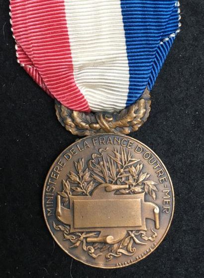 null IVe République, médaille d'honneur en bronze, même type par Roty sans attribution,...