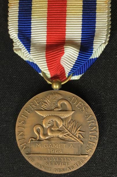 null Ministère des Armées, médaille d'honneur du Service de Santé des Armées, médaille...