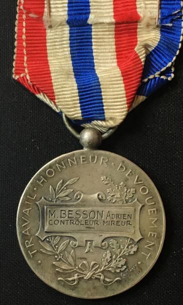 null Ministère de l'Intérieur, médaille d'honneur des Halles et Marchés de Paris,...