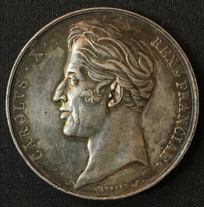 null Restauration - Médaille de la vaccine en argent, au profil de Charles X à gauche...