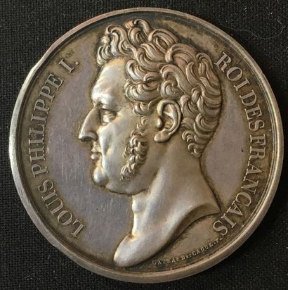 null Monarchie de Juillet - Médaille de la vaccine en argent, au profil de Louis-Philippe...