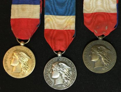 null Médaille d'honneur du travail du Ministère de la Guerre pour l'Armée de Terre,...