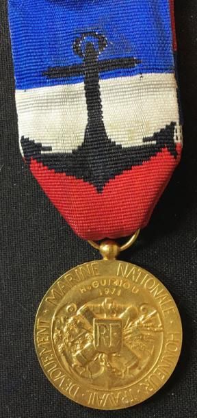 null Médaille d'honneur du Travail pour le personnel non militaire de la Marine,...