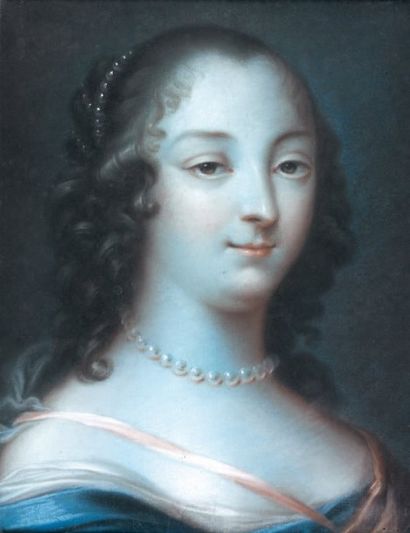 ÉCOLE FRANÇAISE du XVIIe siècle Portrait de femme au collier de perles Pastel. 44,5...