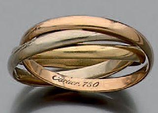 CARTIER, modèle Trinity Bague trois anneaux entrelacés en ors 750 millièmes de trois...