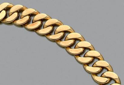 CARTIER, signé Large bracelet articulé en or jaune 750 millièmes, les maillons gourmettes...