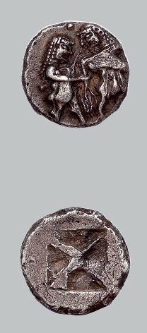 null MACÉDOINE Lete (530-480 av. J.-C.)
Statère. 9,89 g.
Satyre ithyphallique nu,...