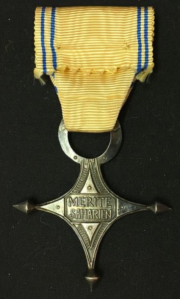 null Ordre du Mérite saharien, fondé en 1958, insigne de chevalier en argent, poinçon...