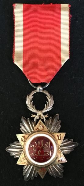 MAROC Ordre du Ouissam Hafidien, fondé en 1910, bijou de chevalier en vermeil et...