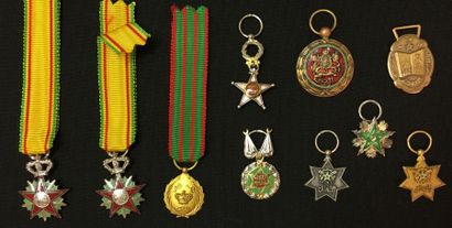 MAROC Lot de dix miniatures: une étoile de chevalier de l'ordre du Ouissam Alaouite...