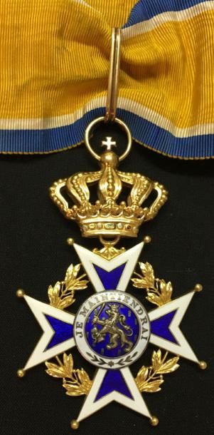 PAYS-BAS Ordre d'Orange-Nassau, fondé en 1892, bijou de commandeur en or et émail,...