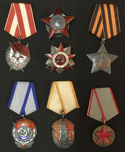 RUSSIE URSS, lot de sept décorations de taille ordonnance avec ruban monté sur plaquettes:...