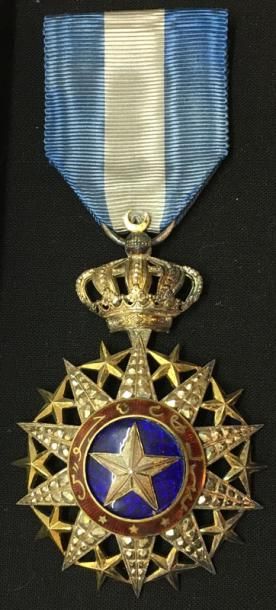 Tadjourah Ordre du Nichan el Anouar, fondé en 1887, étoile de chevalier en argent,...