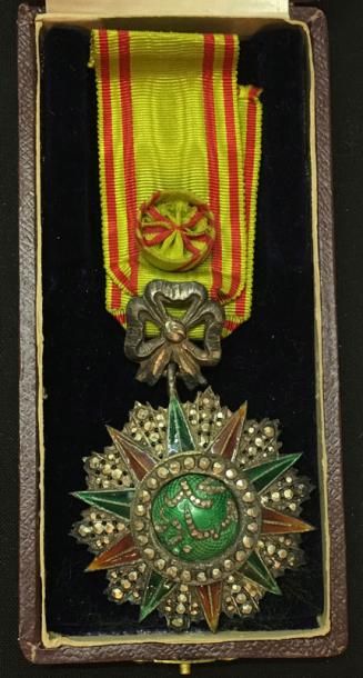 TUNISIE * Ordre du Nichan al Iftikhar, étoile d'officier au chiffre de Mohamed el...